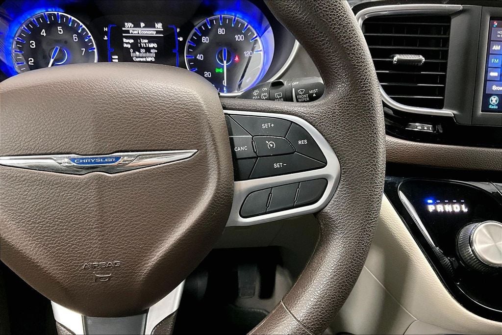 2021 Chrysler Voyager LX