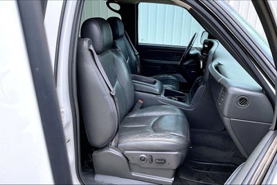 2004 Chevrolet Avalanche 1500 Base