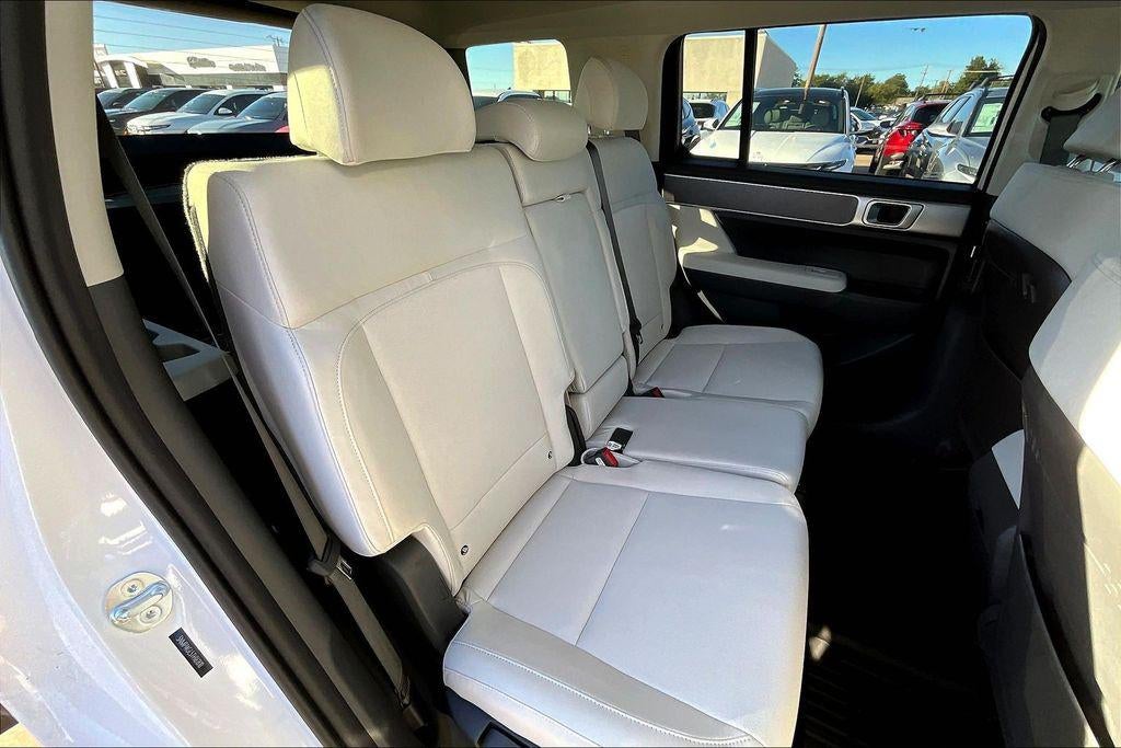 2026 Hyundai Santa Fe SE FWD