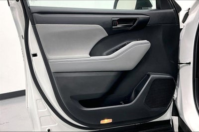 2023 Toyota Highlander L