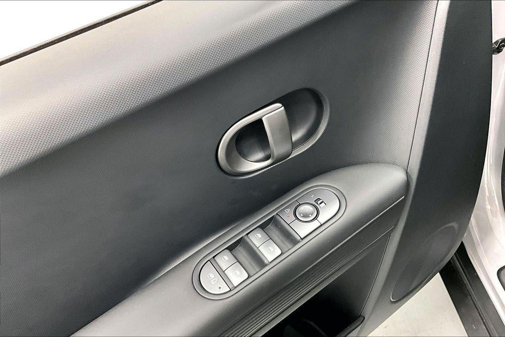 2026 Hyundai IONIQ 5 SE