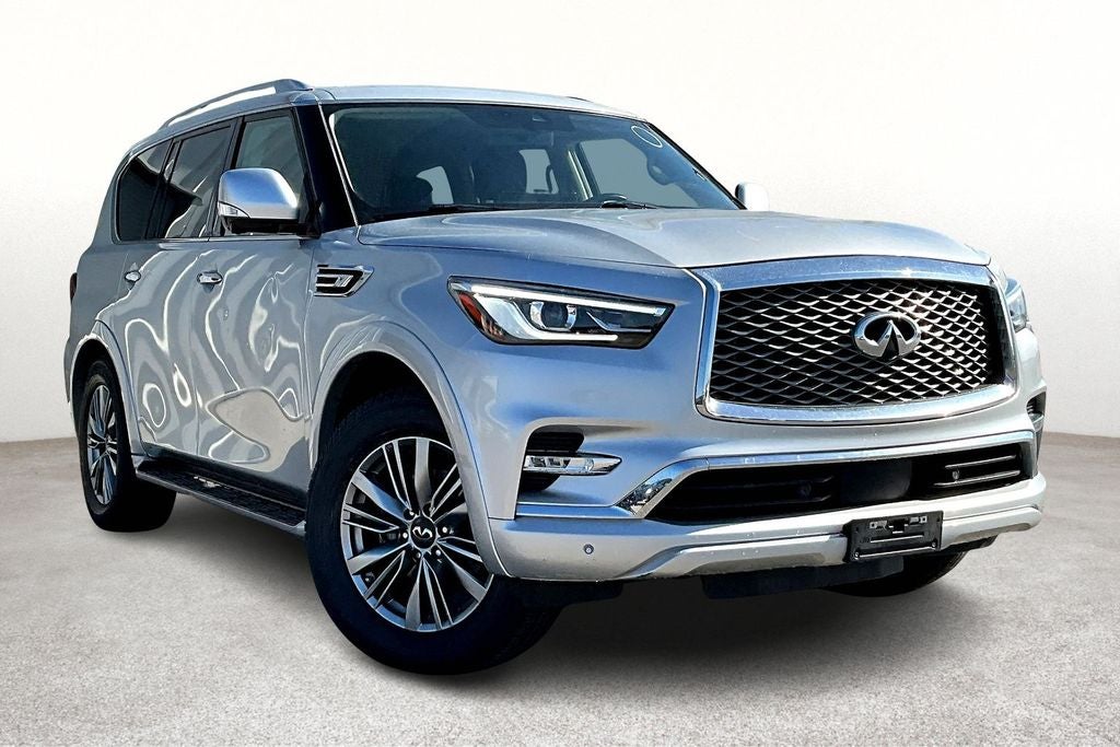 2022 INFINITI QX80 LUXE