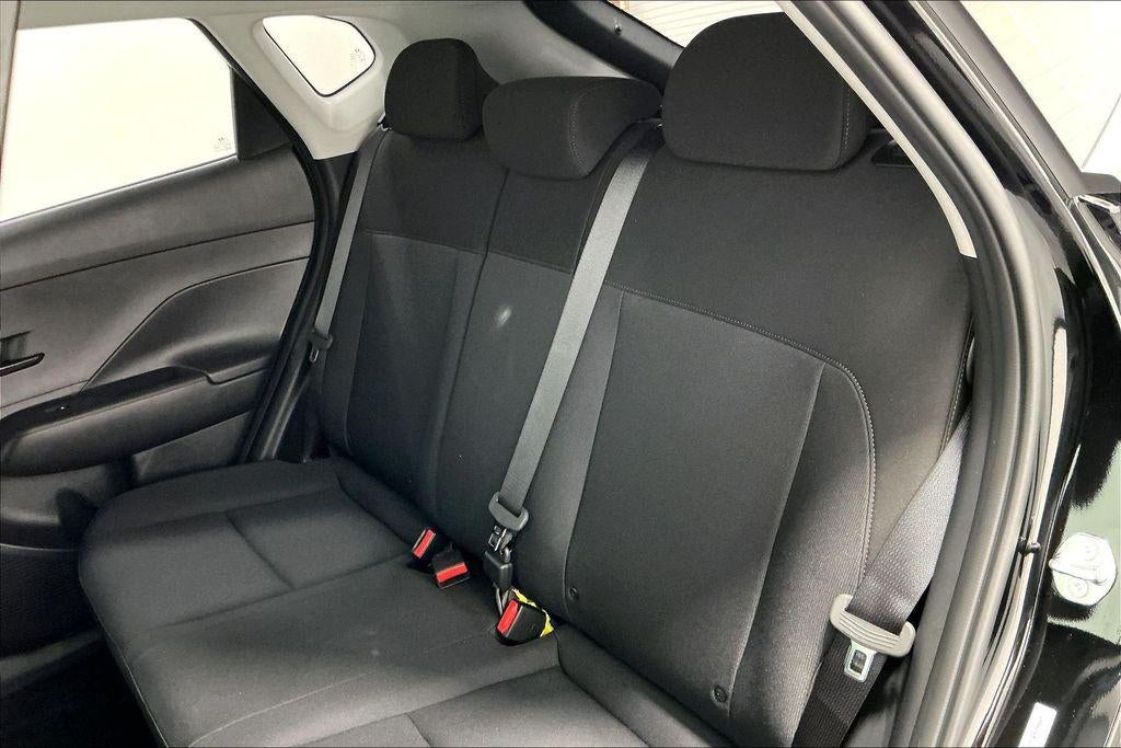 2027 Hyundai Kona SE FWD