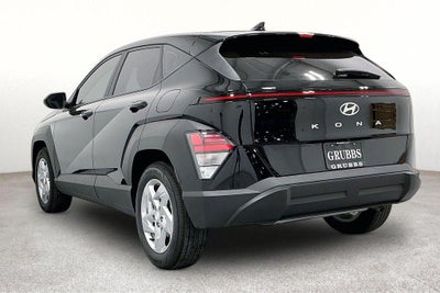 2027 Hyundai Kona SE FWD