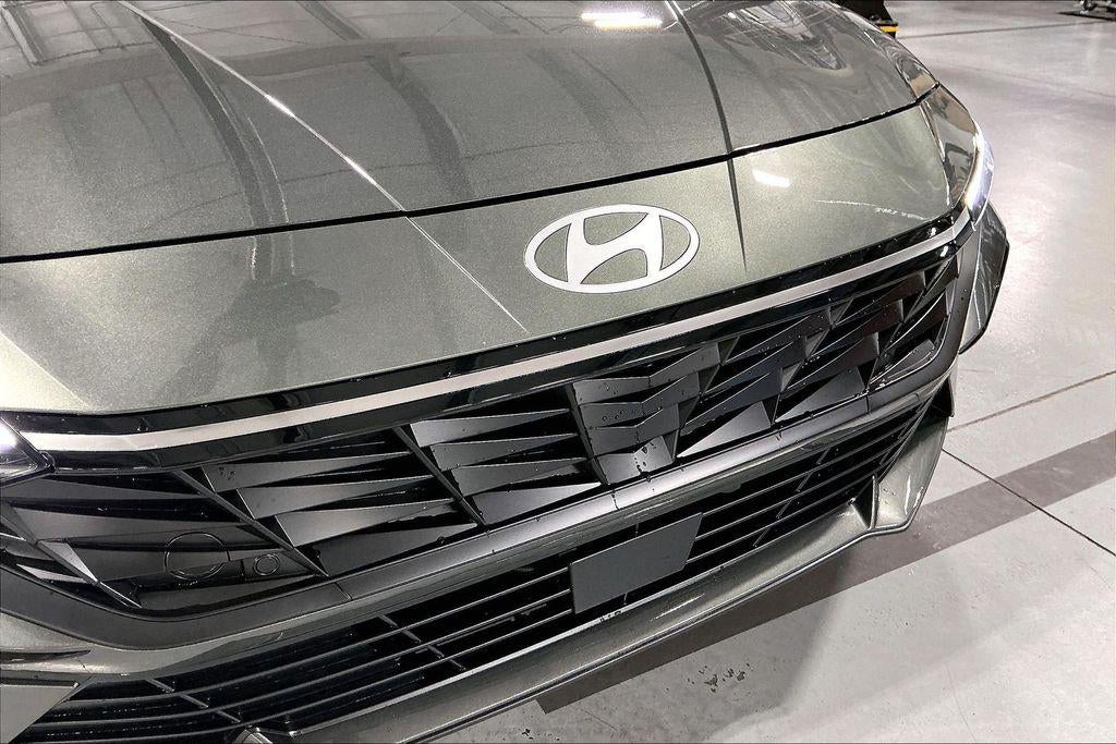 2026 Hyundai Elantra Hybrid Limited
