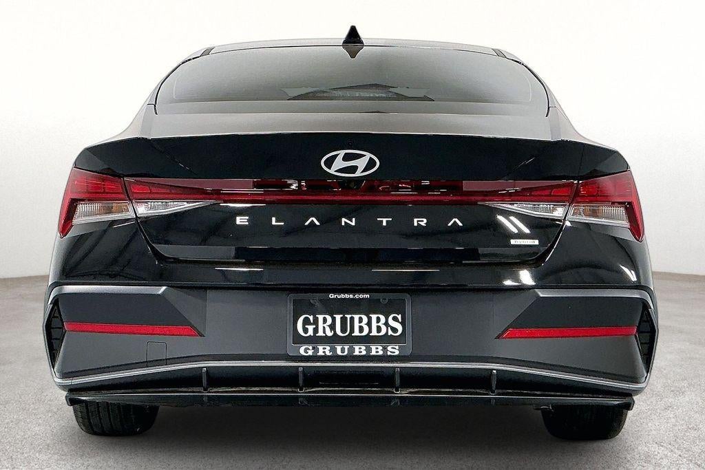 2026 Hyundai Elantra Hybrid Limited