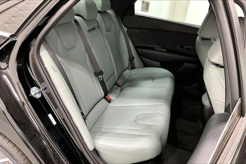 2026 Hyundai Elantra Hybrid Limited