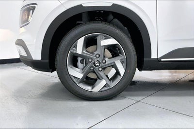 2026 Hyundai Venue SEL w/Two-Tone Roof