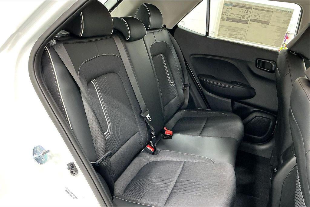 2026 Hyundai Venue SEL w/Two-Tone Roof