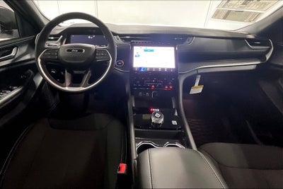 2027 Jeep Grand Cherokee GRAND CHEROKEE LAREDO X 4X2