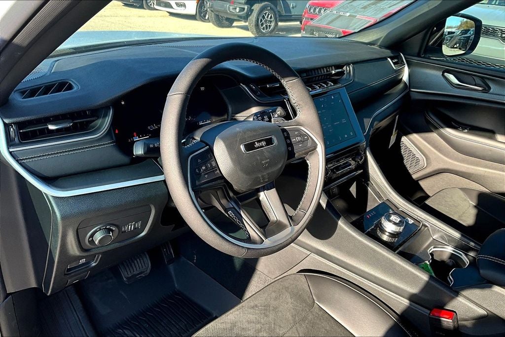 2025 Jeep Grand Cherokee GRAND CHEROKEE ALTITUDE X 4X2