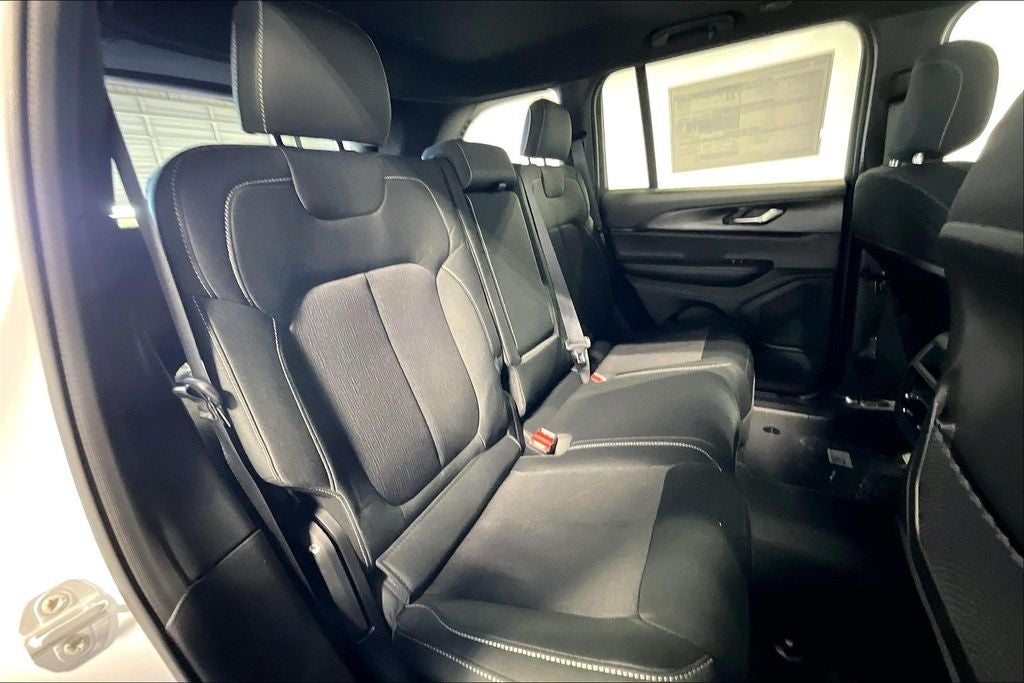 2025 Jeep Grand Cherokee GRAND CHEROKEE LAREDO X 4X2