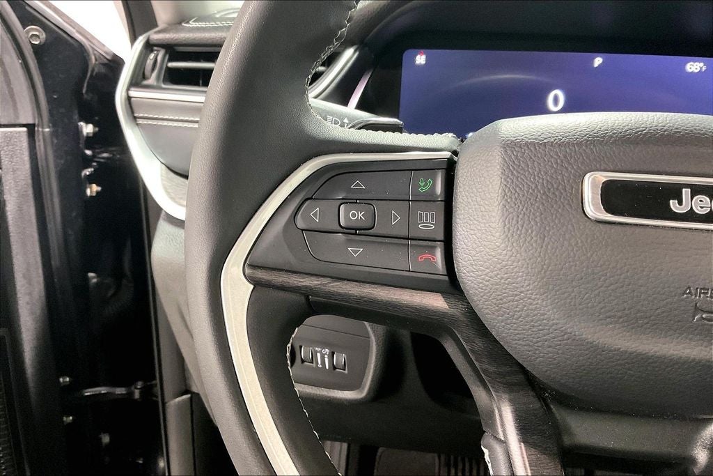 2023 Jeep Grand Cherokee Limited 4x2