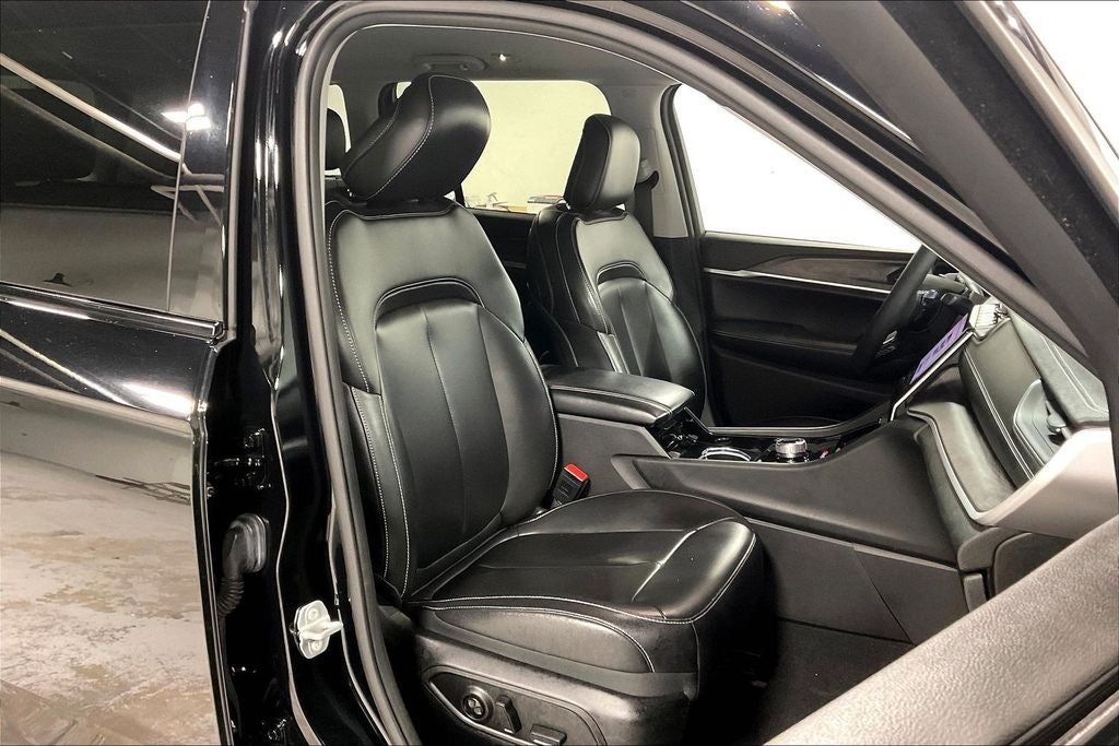 2023 Jeep Grand Cherokee Limited 4x2