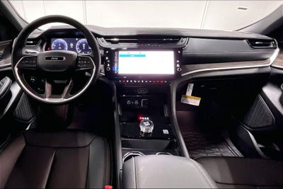 2027 Jeep Grand Cherokee GRAND CHEROKEE LIMITED 4X2
