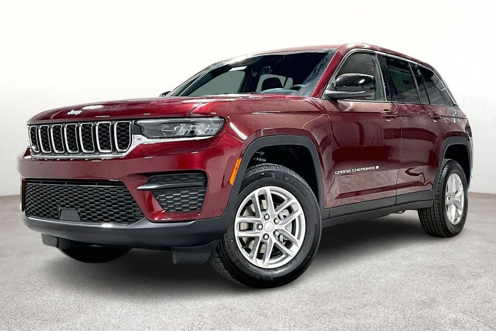 2025 Jeep Grand Cherokee GRAND CHEROKEE LAREDO X 4X4