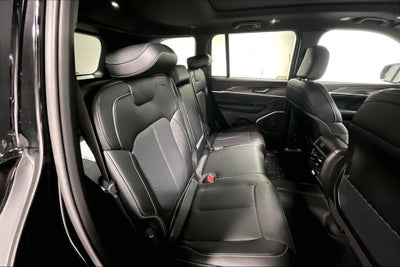 2027 Jeep Grand Cherokee GRAND CHEROKEE LIMITED RESERVE 4X4