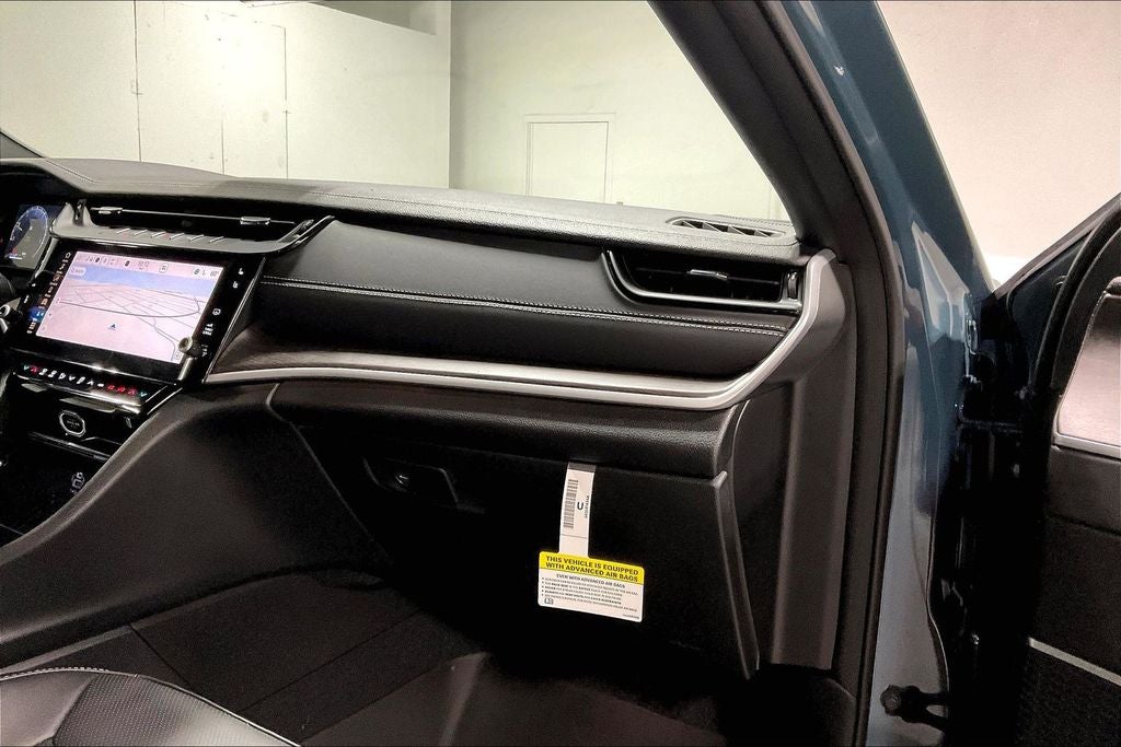 2027 Jeep Grand Cherokee Limited Reserve