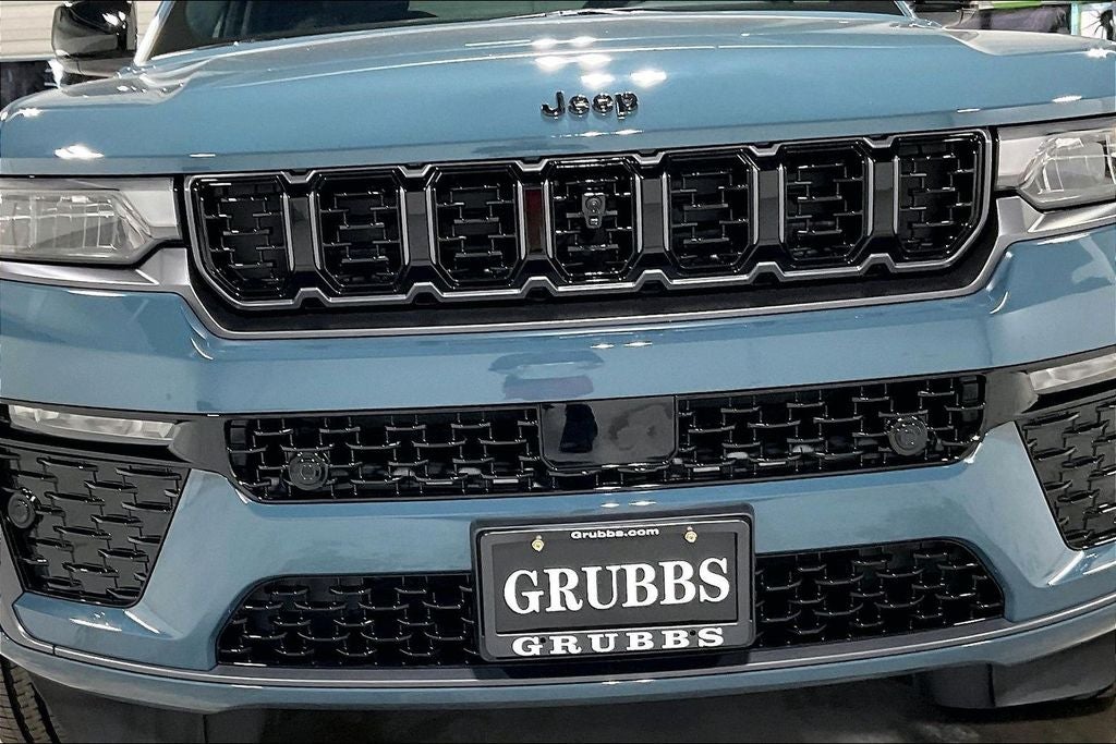 2027 Jeep Grand Cherokee Limited Reserve
