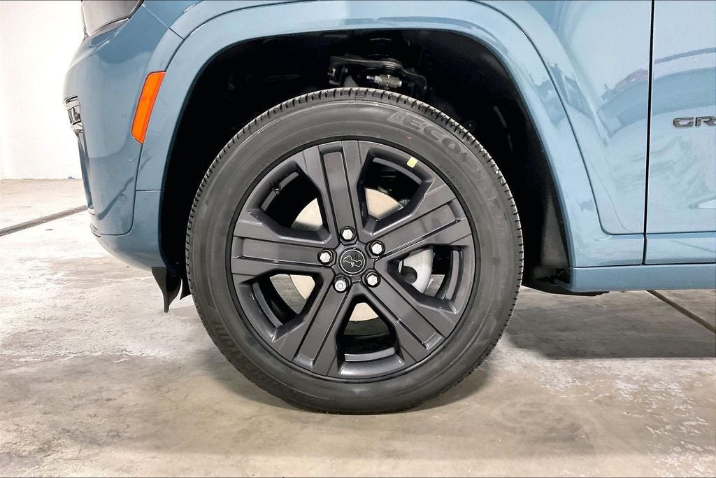 2027 Jeep Grand Cherokee Limited Reserve