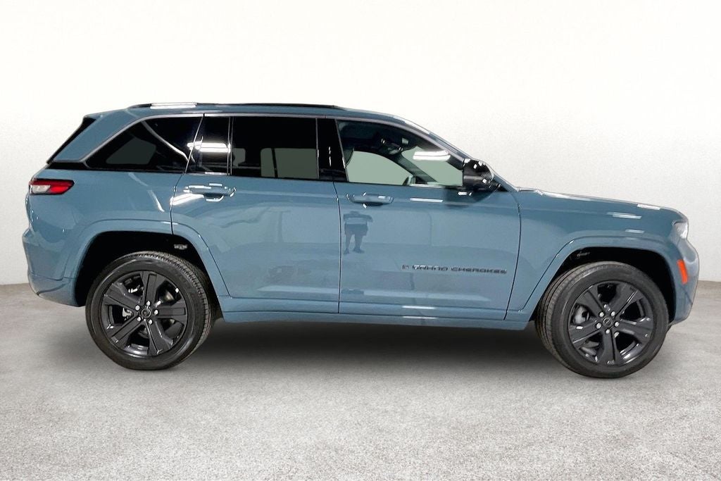 2027 Jeep Grand Cherokee Limited Reserve