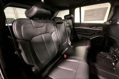 2027 Jeep Grand Cherokee Limited Reserve