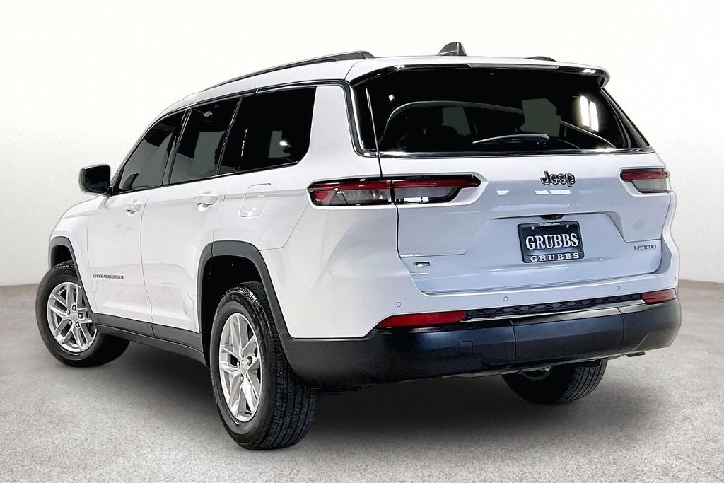 2023 Jeep Grand Cherokee L Laredo 4x2