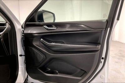 2023 Jeep Grand Cherokee L Laredo 4x2