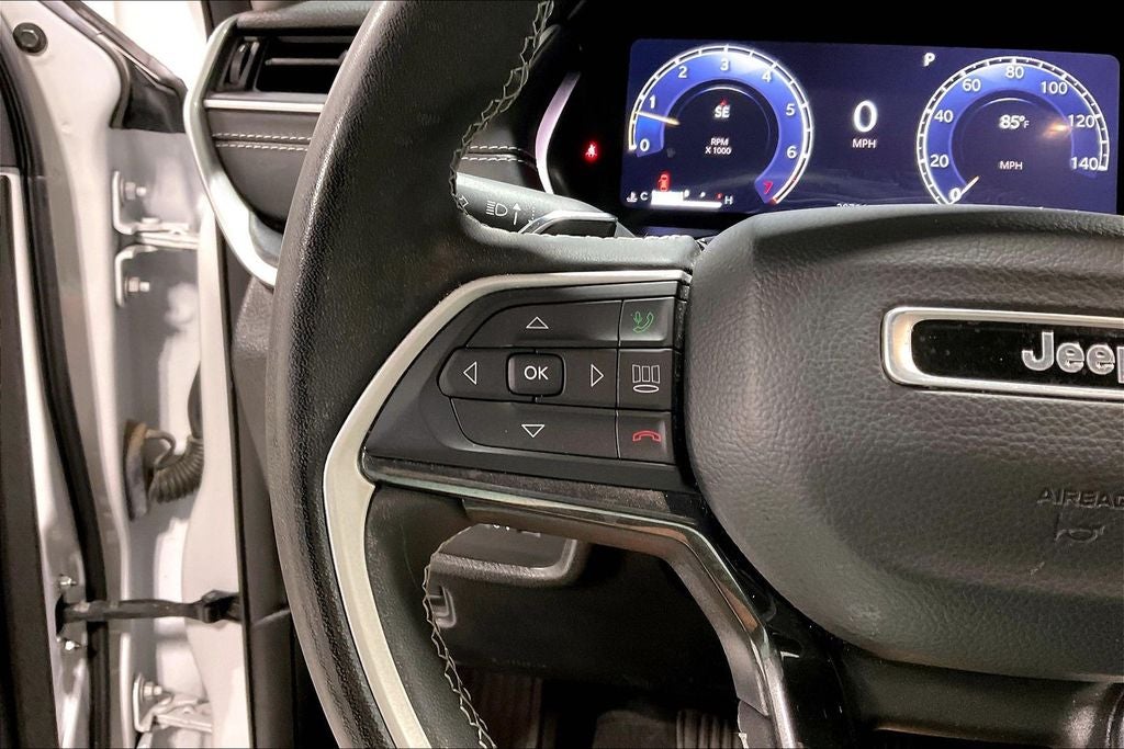 2023 Jeep Grand Cherokee L Laredo 4x2