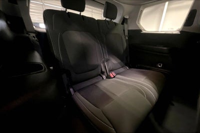 2023 Jeep Grand Cherokee L Laredo 4x2