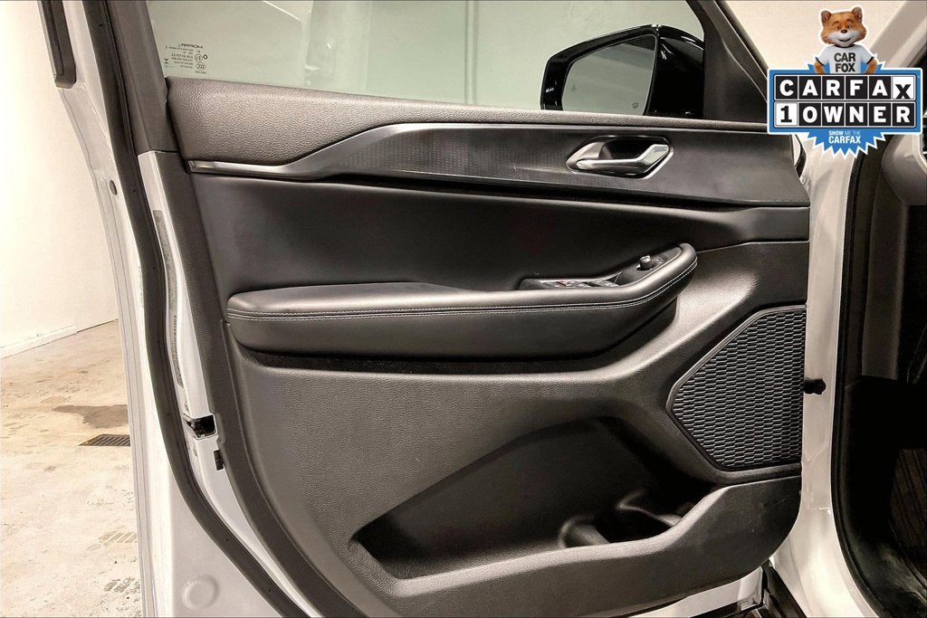 2025 Jeep Grand Cherokee L Altitude X 4x2