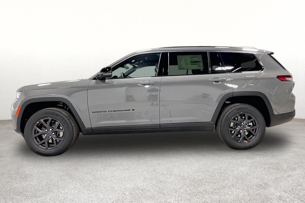 2027 Jeep Grand Cherokee GRAND CHEROKEE L LAREDO ALTITUDE 4X2