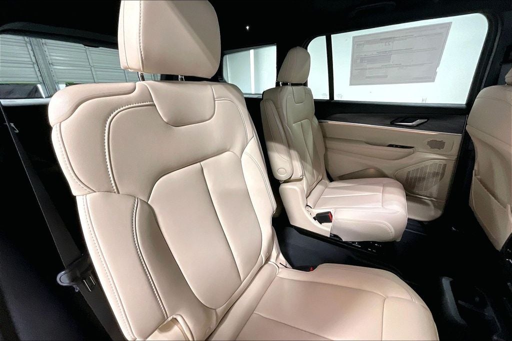 2026 Jeep Grand Cherokee GRAND CHEROKEE L LIMITED 4X2