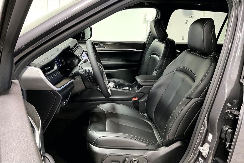 2026 Jeep Grand Cherokee GRAND CHEROKEE L LIMITED 4X2