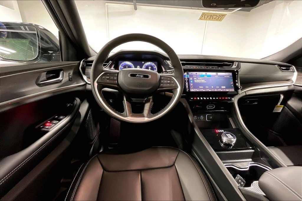 2026 Jeep Grand Cherokee GRAND CHEROKEE L LIMITED 4X2