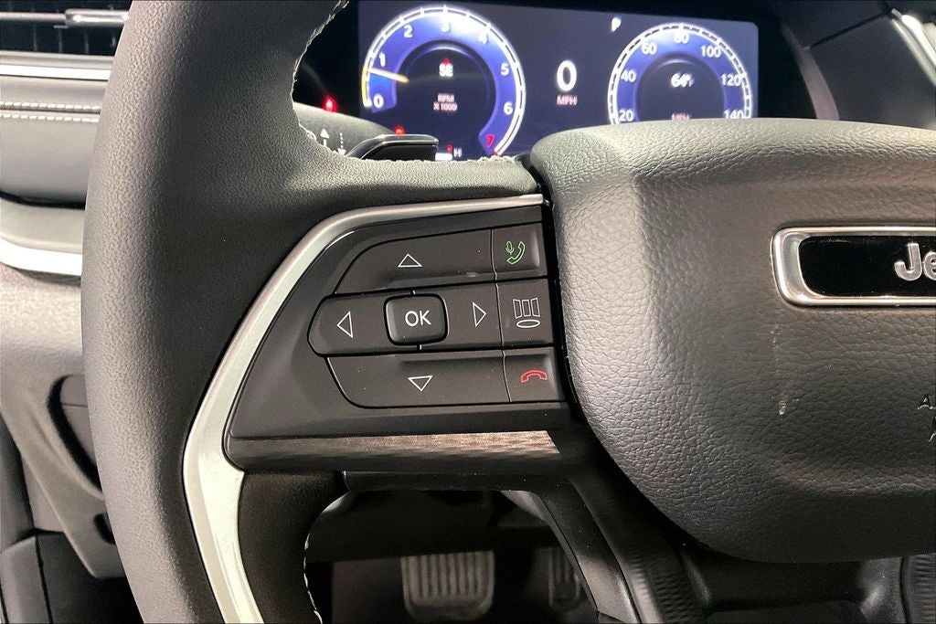 2025 Jeep Grand Cherokee GRAND CHEROKEE L LAREDO X 4X4