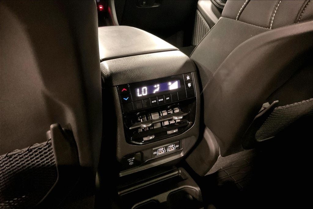 2025 Jeep Grand Cherokee L Altitude X 4x4