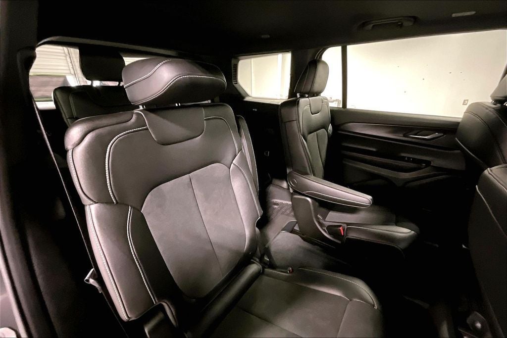2025 Jeep Grand Cherokee L Altitude X 4x4