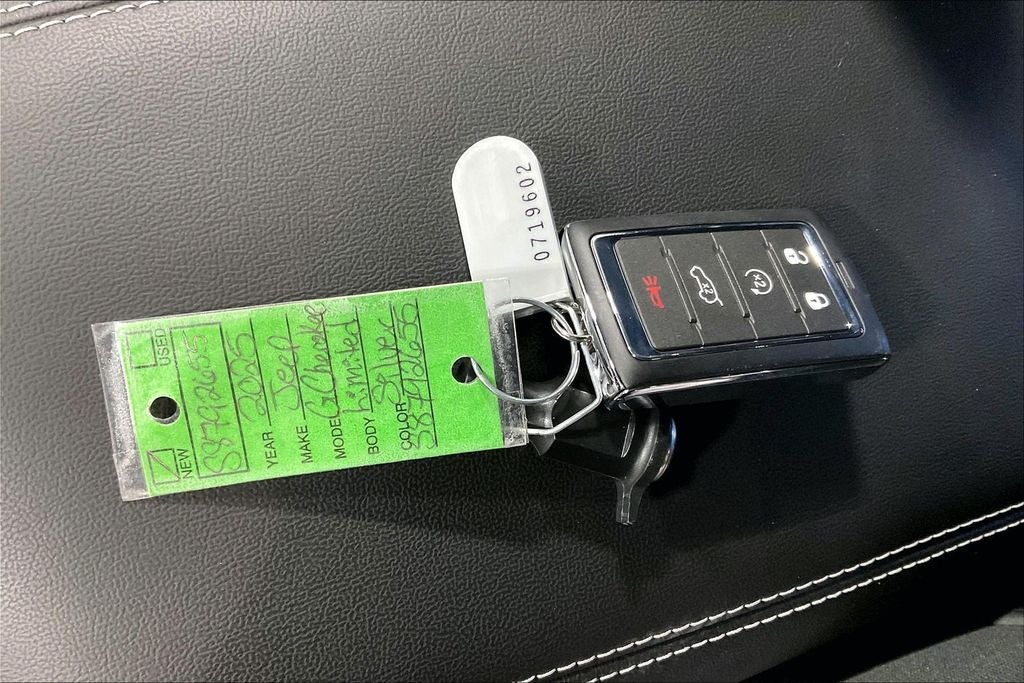 2025 Jeep Grand Cherokee GRAND CHEROKEE L LIMITED 4X4