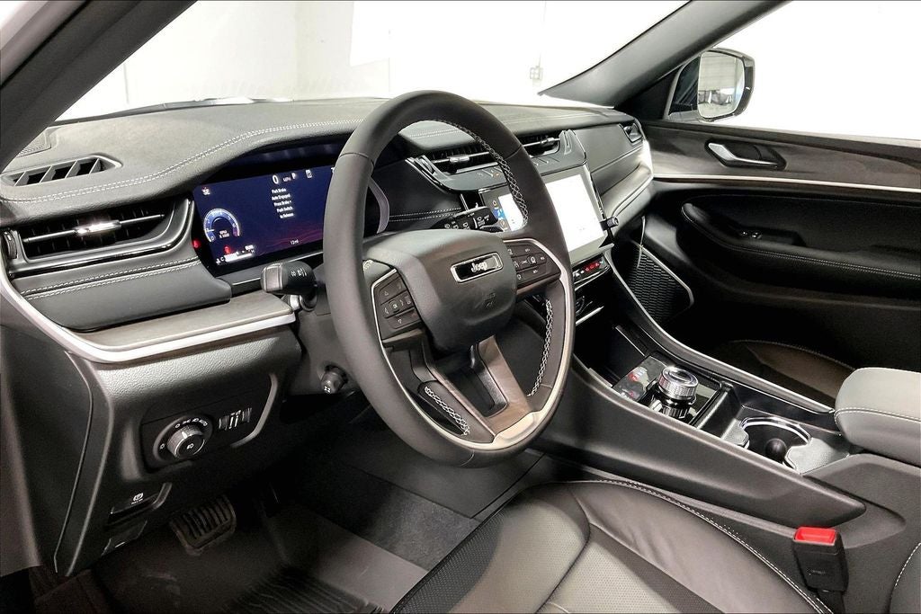 2026 Jeep Grand Cherokee GRAND CHEROKEE L LIMITED RESERVE 4X4
