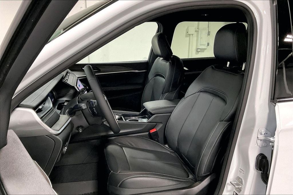 2026 Jeep Grand Cherokee GRAND CHEROKEE L LIMITED RESERVE 4X4
