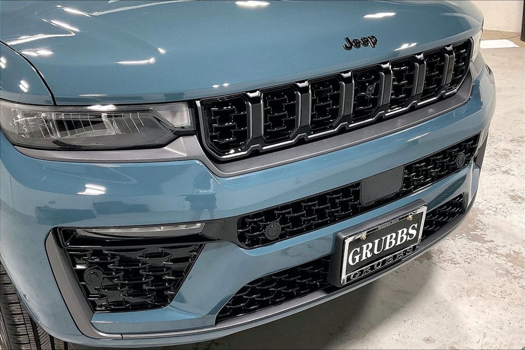 2027 Jeep Grand Cherokee GRAND CHEROKEE L SUMMIT 4X4