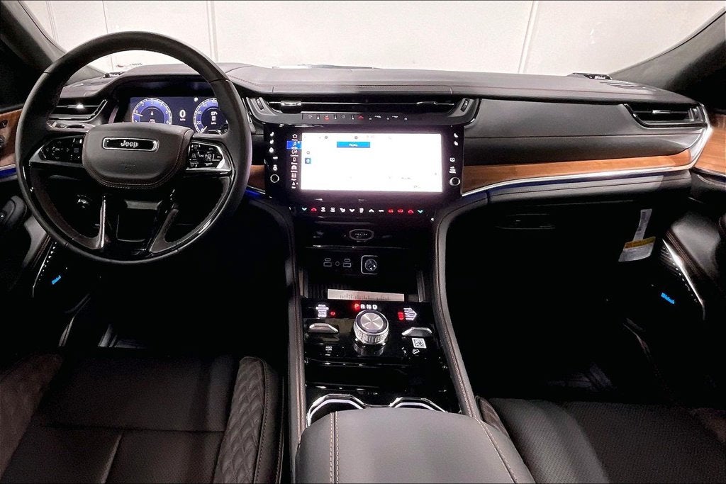 2027 Jeep Grand Cherokee GRAND CHEROKEE L SUMMIT 4X4