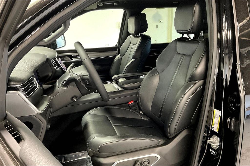 2025 Jeep Wagoneer WAGONEER L CARBIDE 4X4