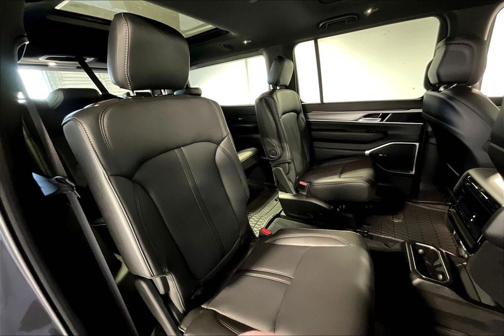 2025 Jeep Wagoneer WAGONEER CARBIDE 4X4