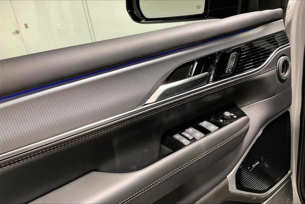 2027 Jeep Grand Wagoneer GRAND WAGONEER OVERLAND 4X4