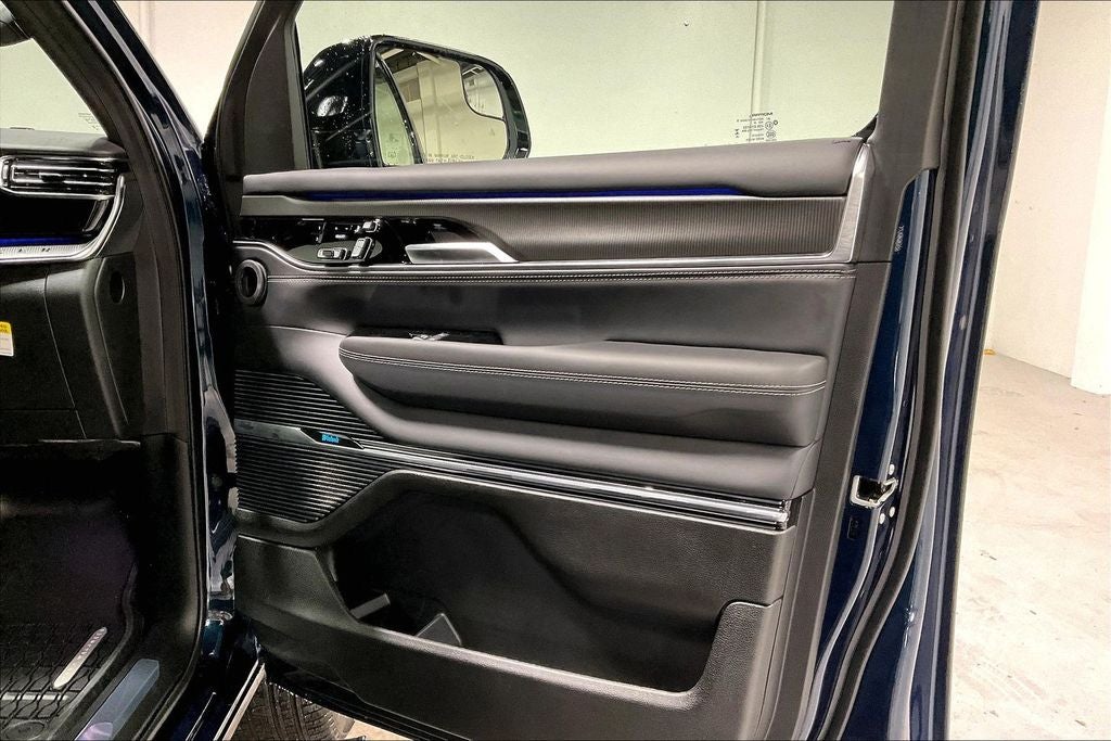 2026 Jeep Grand Wagoneer GRAND WAGONEER SUMMIT OBSIDIAN 4X4