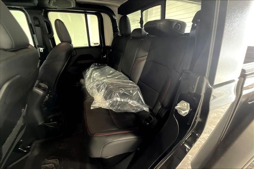 2025 Jeep Gladiator GLADIATOR RUBICON 4X4