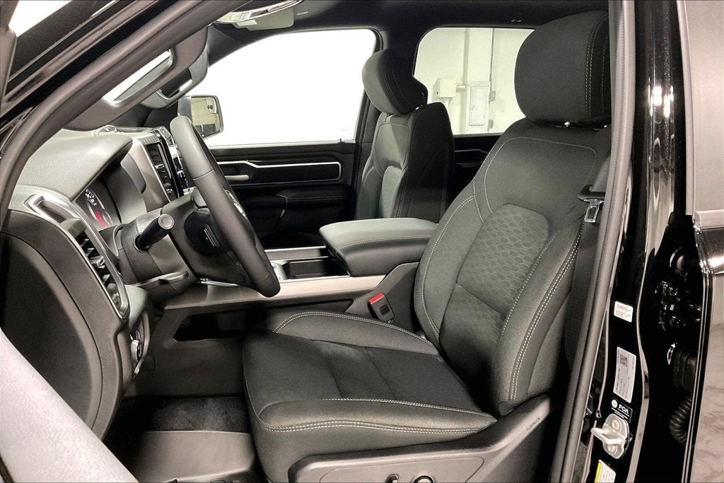 2027 RAM Ram 1500 RAM 1500 LONE STAR CREW CAB 4X2 5'7' BOX