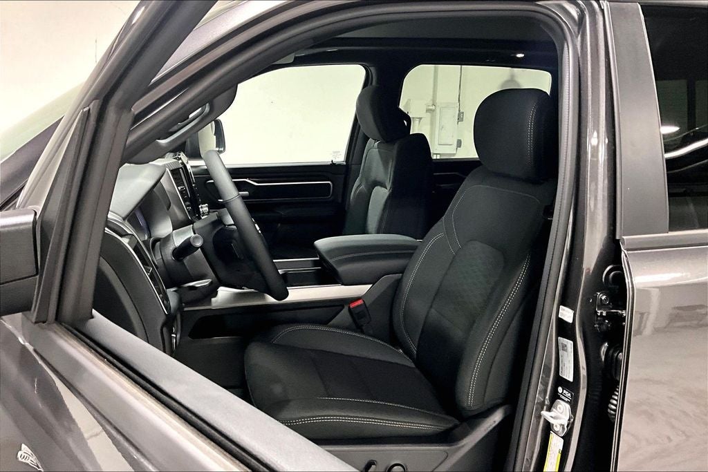 2026 RAM 1500 Big Horn Crew Cab 4x4 5'7' Box